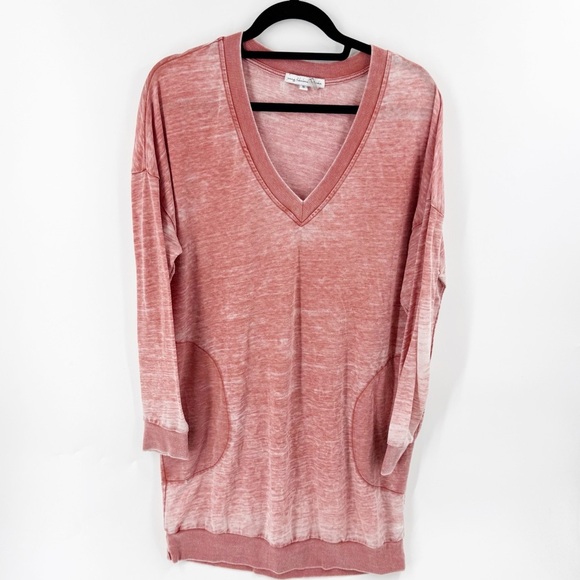 ✅ YOUNG FABULOUS AND BROKE RELAXED FIT TUNIC TOP WITH POCKETS SIZE SMALL - Picture 1 of 7